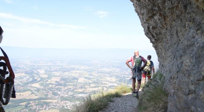 Randonnée du vertige, le Sphinx, Trou de la Tine, grotte de l'Objoret image article