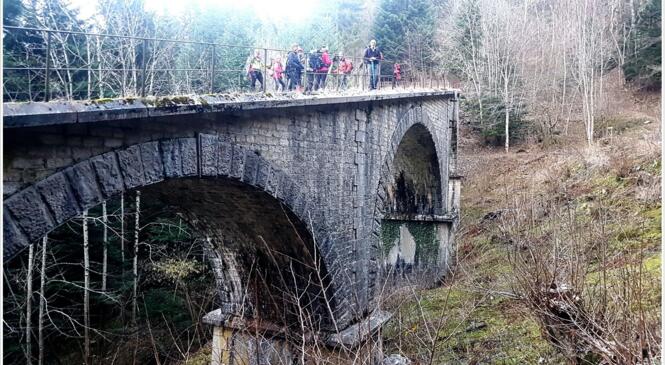 Comptine pour raquettes sans pieds... image article