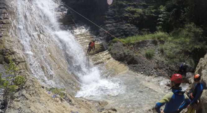 Stage canyoning en Sierra de Guara image article