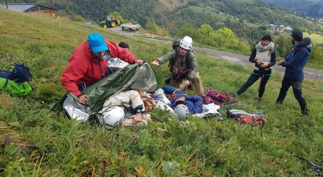 PSC1 pluvieux, secouristes studieux, sauvetages joyeux image article