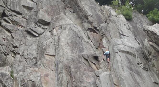 L'Ecole d'Escalade sur le schiste de St leger image article