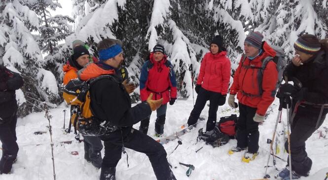 Formation des encadrants aux premiers secours en terrain enneigé image article
