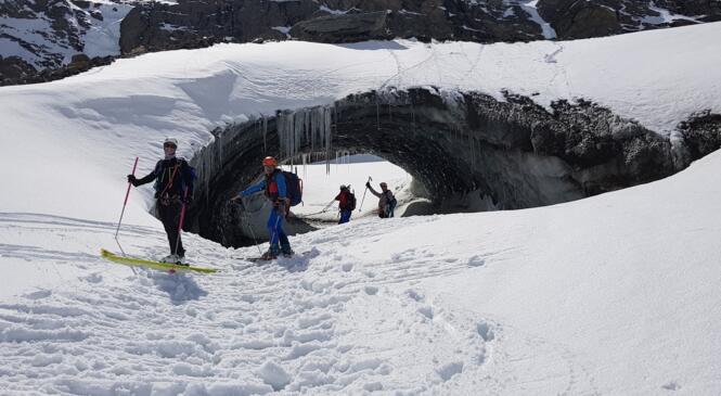 "SKI SUR GLACIER", CONTRAT REMPLI avec une météo accommodante image article